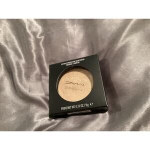 Mac extra dimension skin finish highlighter - Double gleam